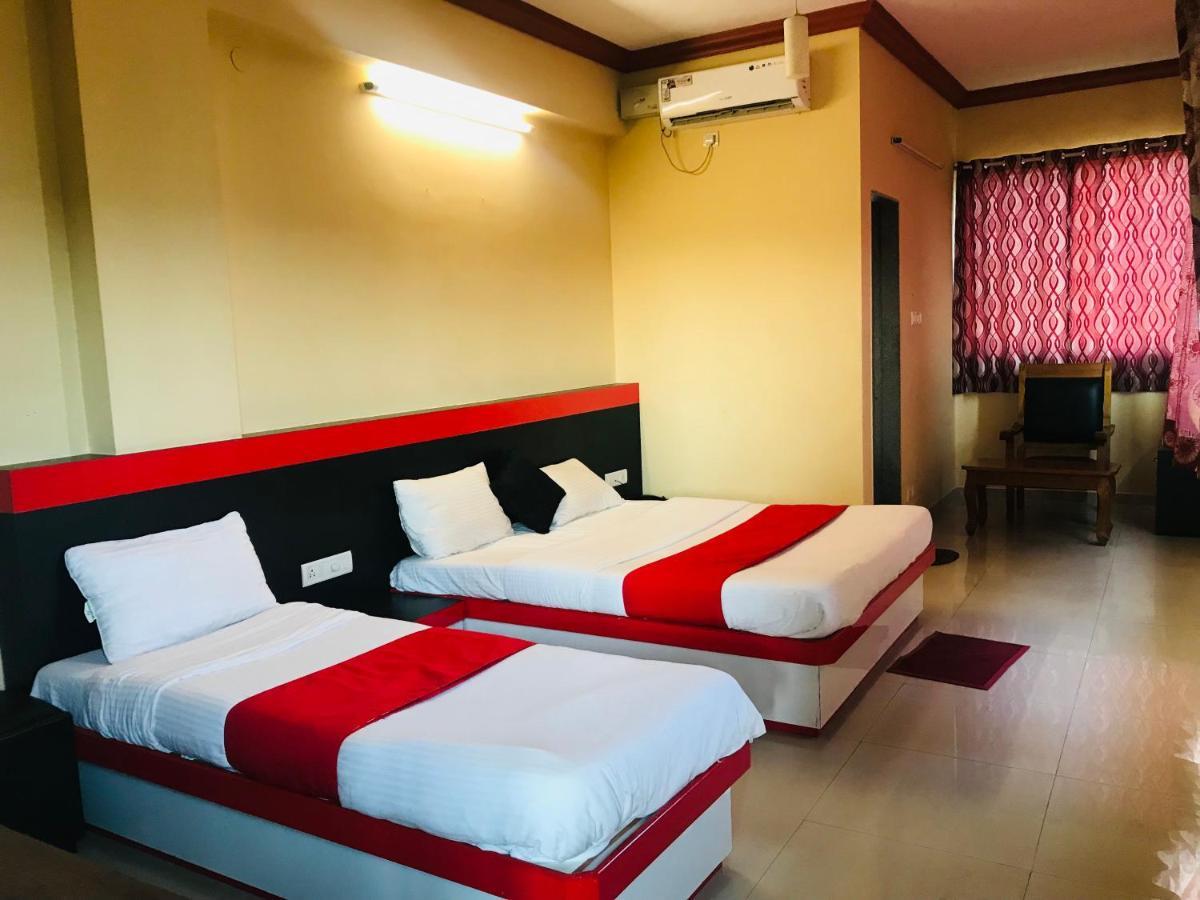Staymaker Prakash International Gonikoppal ภายนอก รูปภาพ